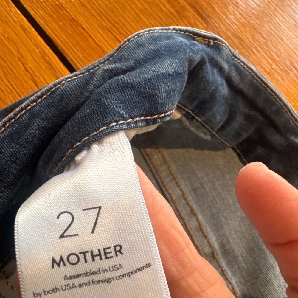 MOTHER High Waisted Looker Ankle Fray Jeans in Blue size 27 - Picture 3 of 7